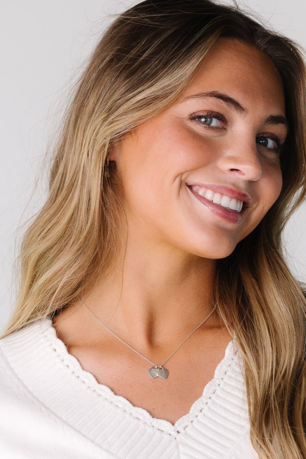Scallop Edge V-Neck Sweater